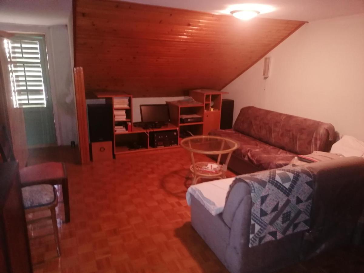 Marina Apartment End Rooms Vela Luka Luaran gambar