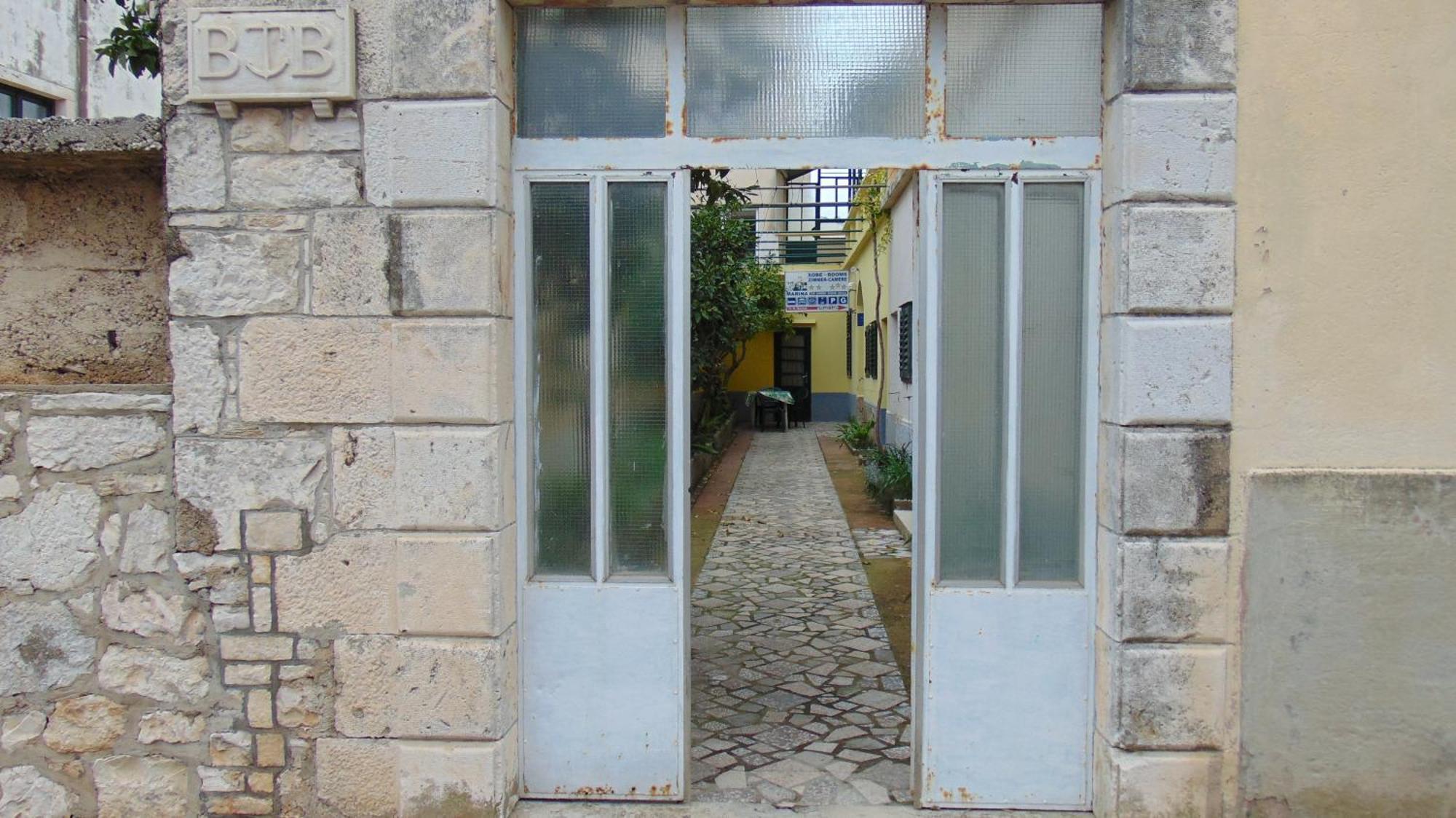 Marina Apartment End Rooms Vela Luka Luaran gambar