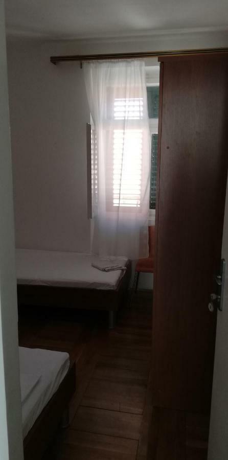 Marina Apartment End Rooms Vela Luka Luaran gambar